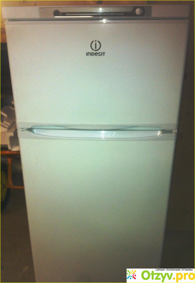 Двухкамерный холодильник Indesit ST 14510
