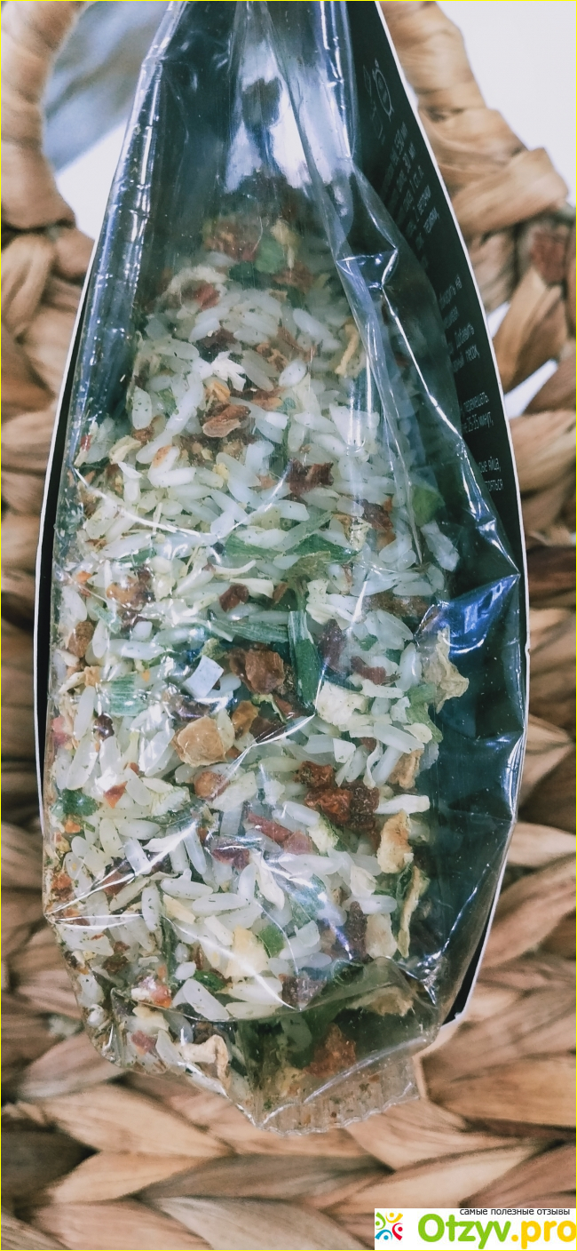 Рис по-тайски Khao Pad с кокосом и лемонграссом фото1