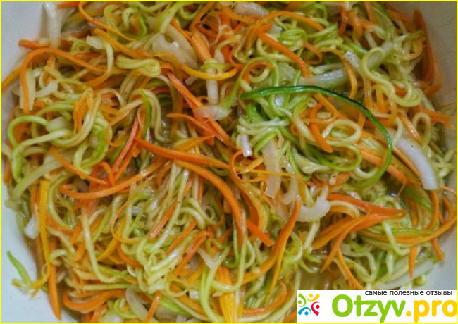 Отзыв о Салат витаминный с морковки, кабачка и сладкого перца