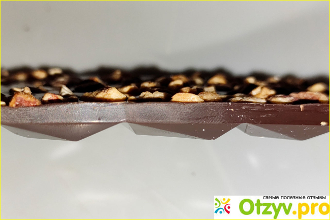 Шоколад Лаконд Тёмный с орехами и карамелью фото6